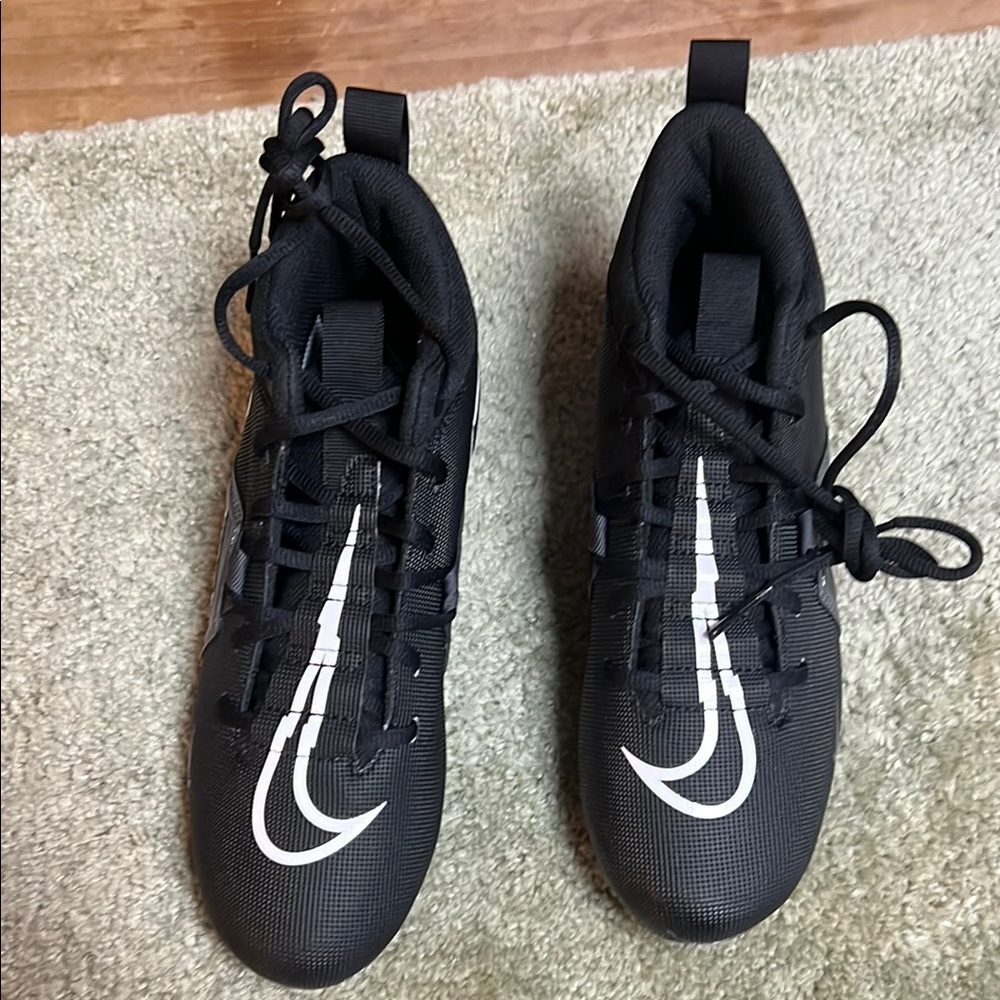Men’s size 7, Nike Alpha menace, varsity 3 black/white – iron gray